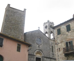 Armaiolo, la torre e la chiesa di San Giovanni Battista