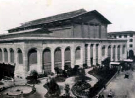 Firenze, il Mercato di San Lorenzo allestito per la mostra internazionale dell'orticoltura