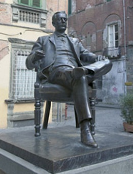 Lucca, monumento a Giacomo Puccini