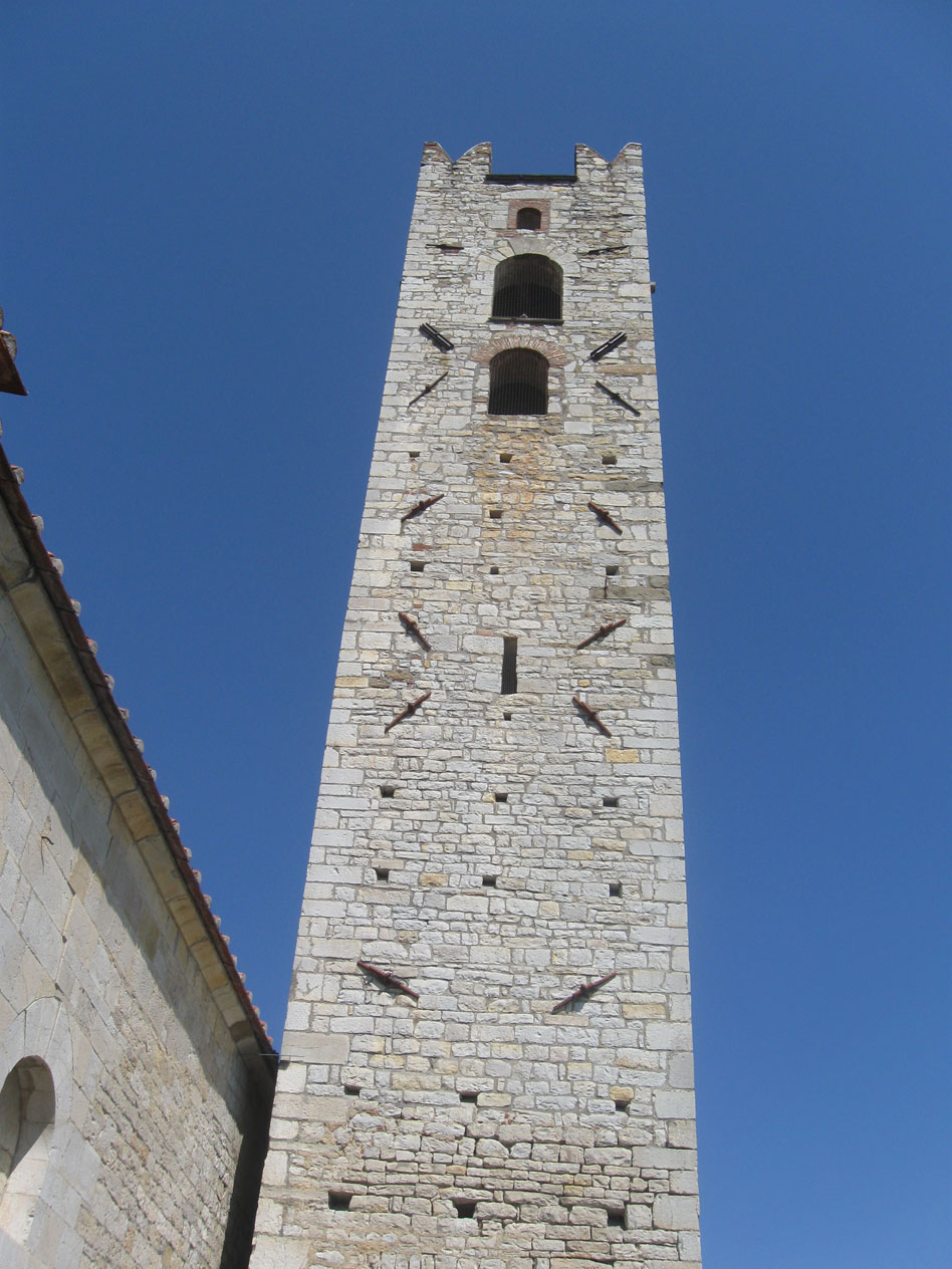 Pieve a Elici campanile