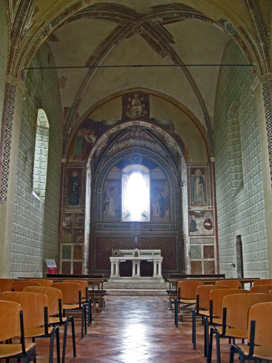 Eremo di San Leonardo al Lago, interno della chiesa